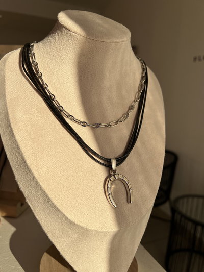 Collar doble herradura
