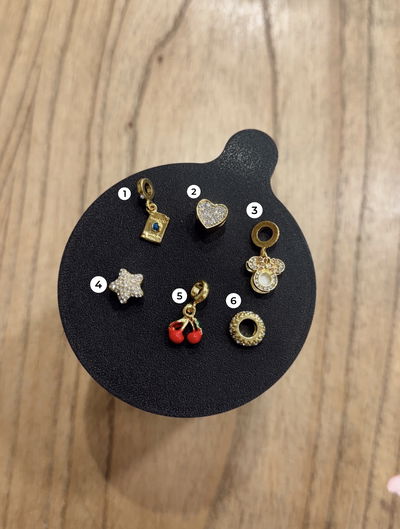 Charms de Cobre Dorado