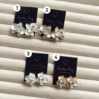 Aros de Acero Blanco y Dorado - Flores y Perlas