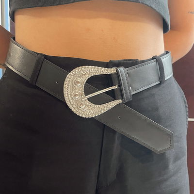 Cintos Negros con Hebillas Variadas