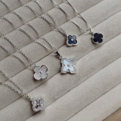 Collares en Acero Blanco - Van Cleef