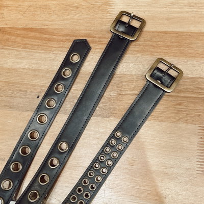 Cintos Finos con Tachas