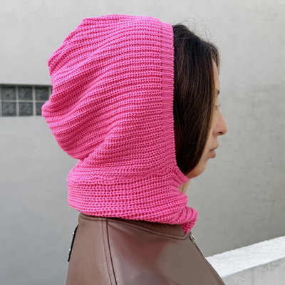 Capucha Tejida con Cuello 