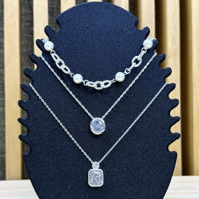 Collar Cadenas en Acero Blanco