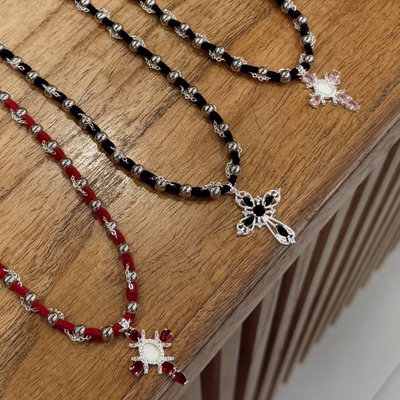 Collar Gótico Gamuzado