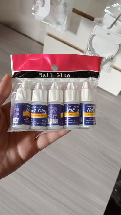 Pegamento para uñas postizas 