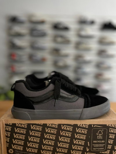 VANS KNU SKOOL GRIS-NEGRO