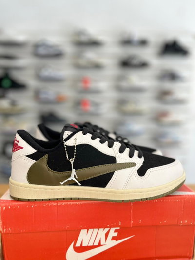 NIKE AIR JORDAN 1 RETRO LOW TRAVIS SCOTT