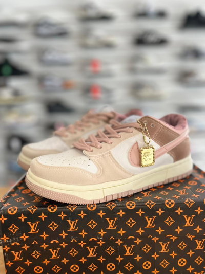 NIKE SB DUNK LOW LOUIS VUITTON ROSADO - BEIGE