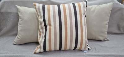 Funda de almohadones rayados