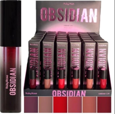 Labial obsidian Ruby Rose