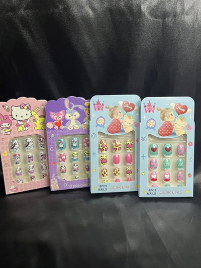 Press on nails nena