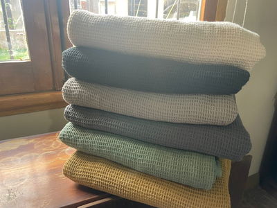 Manta nido deflecado. Pie de Cama. 