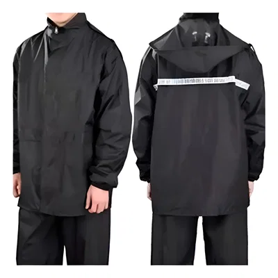 Equipo de lluvia con franja reflectiva