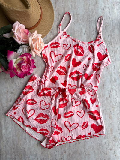 Pijama rosita corazones