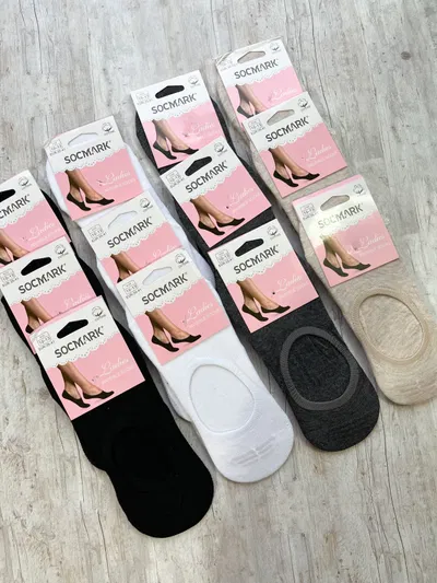 Invisibles dama docena