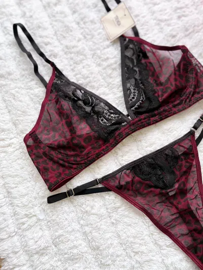 Conjunto SARA print Art 150 TRENDA