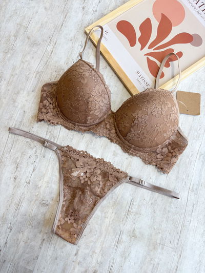 Conjunto JADE Art 806 trenda