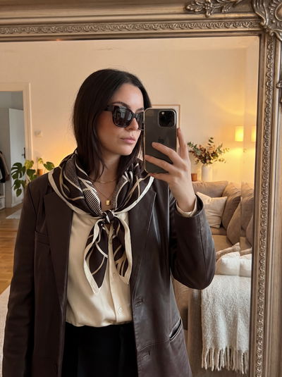 Art. 1005 | Pañuelo floreado marrón