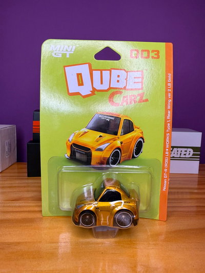 Nissan GT-R (35) LB Gold 