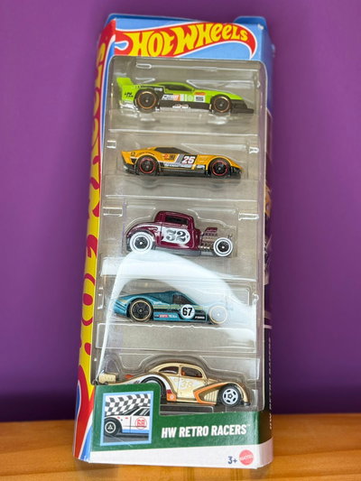 HW Retro Racers
