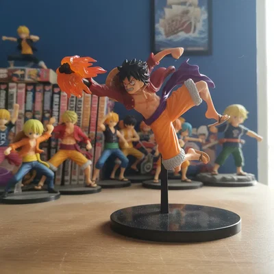 Figura One Piece Luffy Red Hawk 17,5 Cm