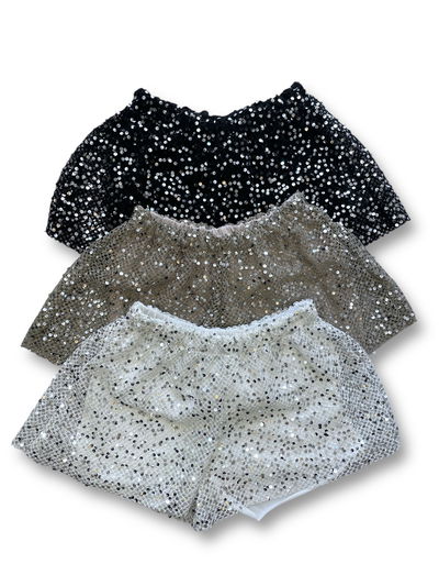 SHORT RED CON LENTEJUELAS