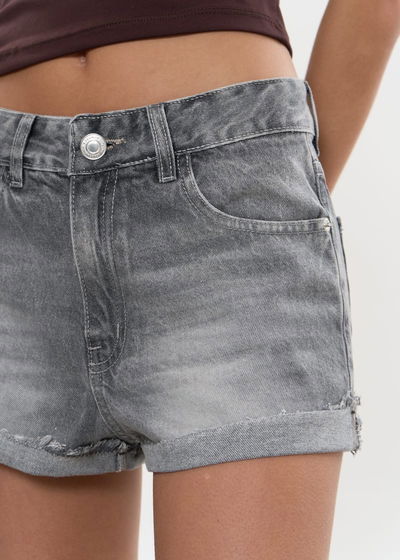 SHORT DOBLES GRIS