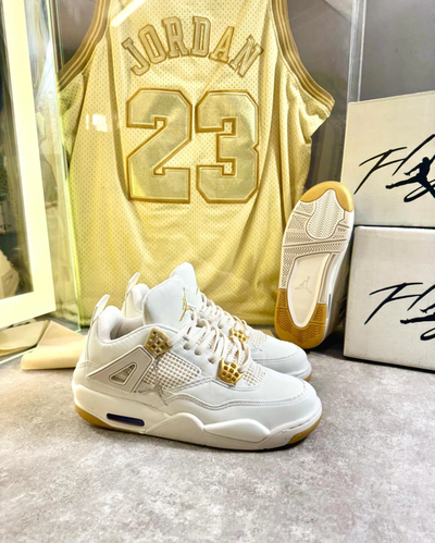 Jordan Retro 4 Blanco/Dorado