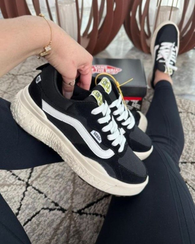 Vans VR3
