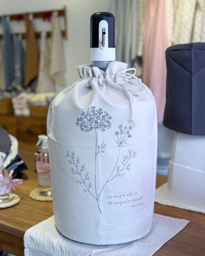 Funda para bidón 20 lts Bomba USB - La Magia - Off white