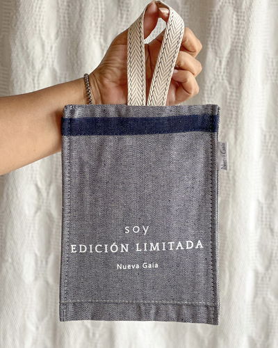 Bolsita para el auto - Soy edición limitada - Gris jean