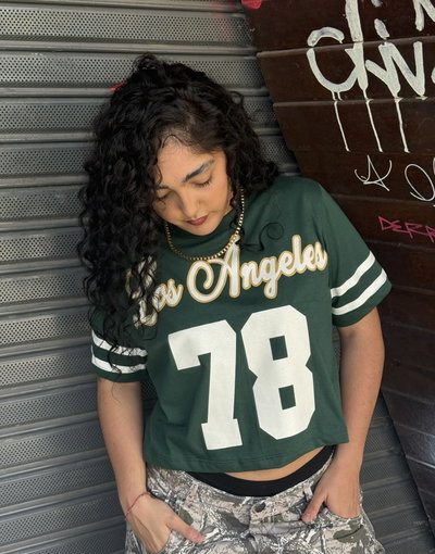 REMERA CROP LA