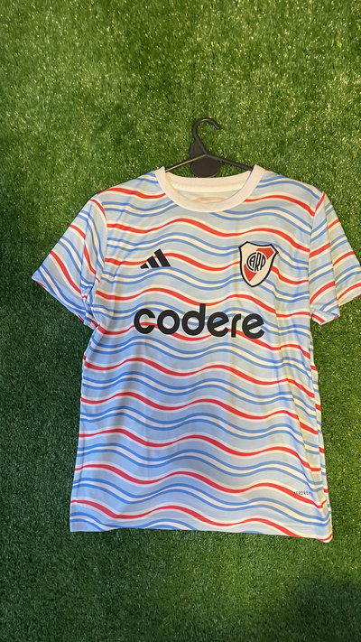 CAMISETA DE ENTRENAMIENTO DE RIVER 2025