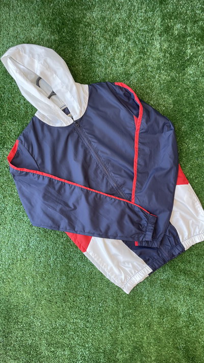 CAMPERA ROMPEVIENTO AZUL