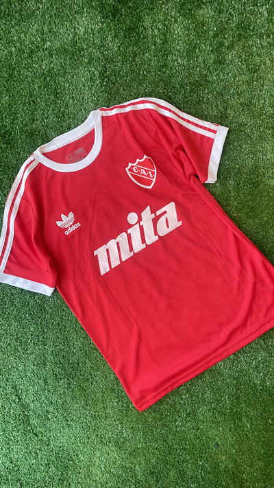 CAMISETA RETRO DE INDEPENDIENTE 