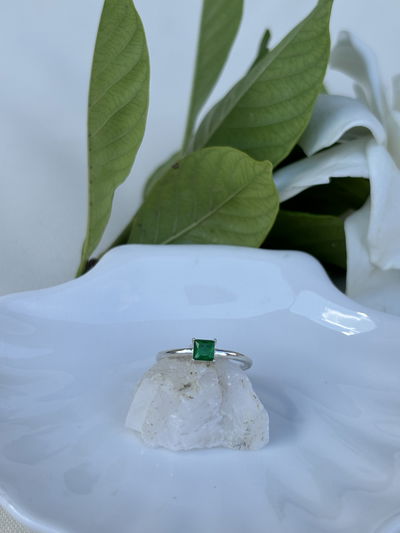 Anillo cuadrado verde