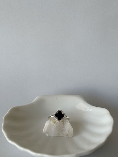 Anillo Flor con piedras