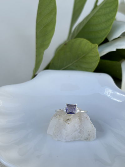 Anillo violeta