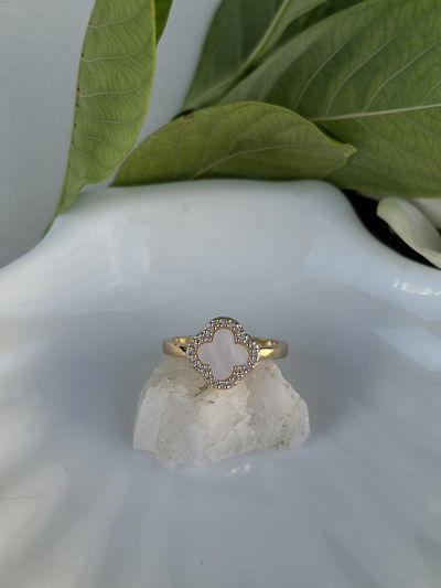 Anillo Flor con piedras