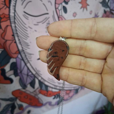 DIJE OBSIDIANA CAOBA (MARRÓN) - Ala grande