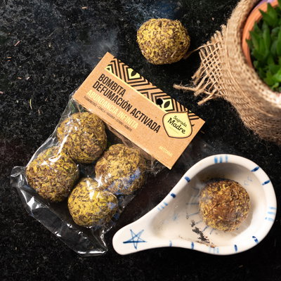 BOMBITAS DEFUMACIÓN ACTIVADA BOLSITA x 4 - Sagrada Madre