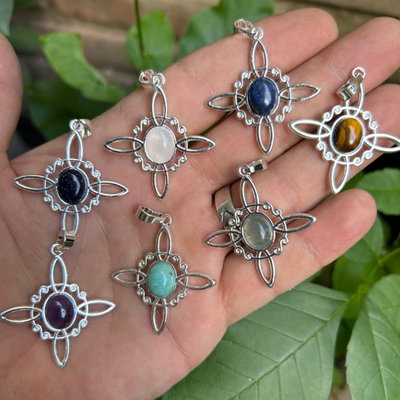 DIJE NUDO DE BRUJA - Con baño de plata y cristal