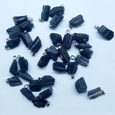 DIJE TURMALINA NEGRA MEDIANA - En bruto