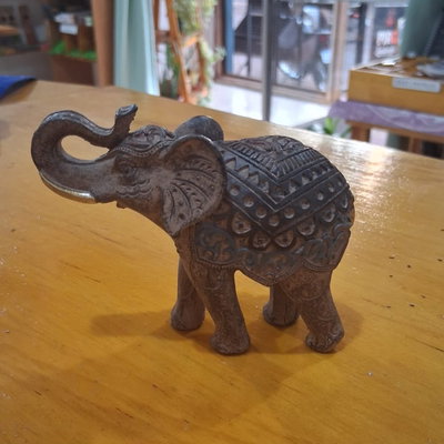 ELEFANTE DE LA ABUNDANCIA CHICO - RESINA