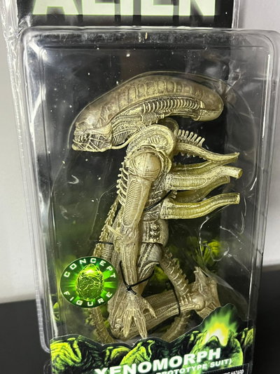 ALIEN XENOMORPH TRANSPARENTE (NECA)