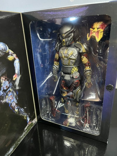 PREDATOR ULTIMATE FUGITIVE (NECA)