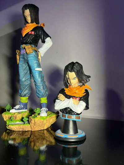 ANDROIDE 17 CON BUSTO INTERCAMBIABLE (DRAGON BALL) 30CM