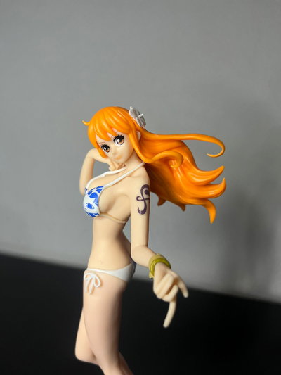 NAMI EN TRAJE DE BAÑO (WAIFUS) 25CM