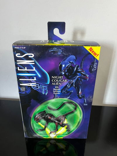 ALIEN NIGHT COUGAR (NECA)